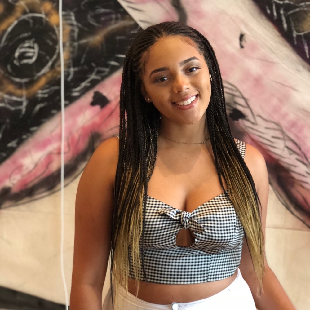 Meet your Posher, Caroline